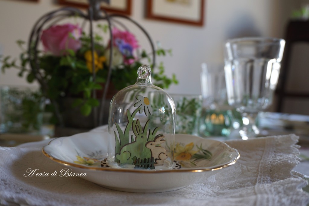spring tablescape a casa di bianca coniglio pasquale
